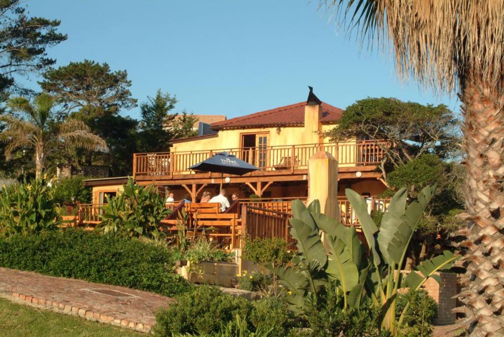 Dutton's Cove Guest House - Chambres d’hôtes