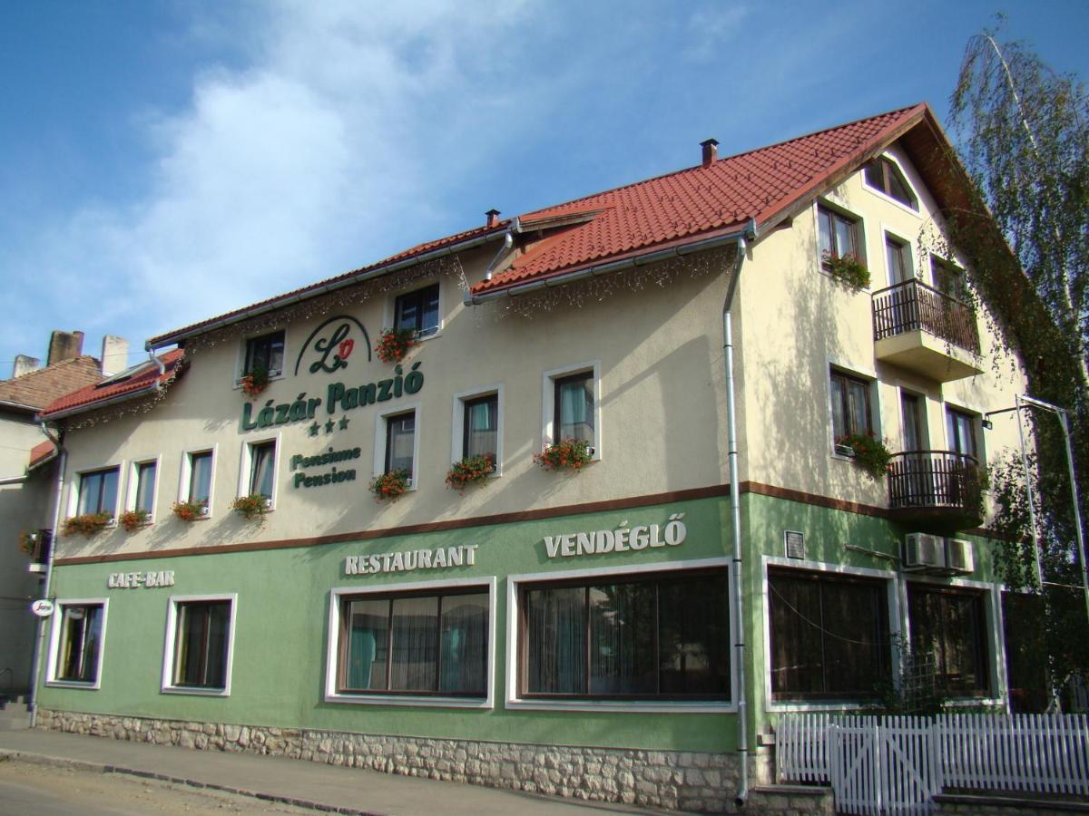 Lázár Pension & Restaurant - Bed and Breakfast