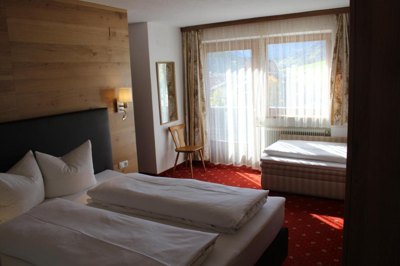 Dreibettzimmer