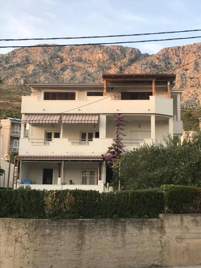 Apartment Ribicic - B&B Omiš