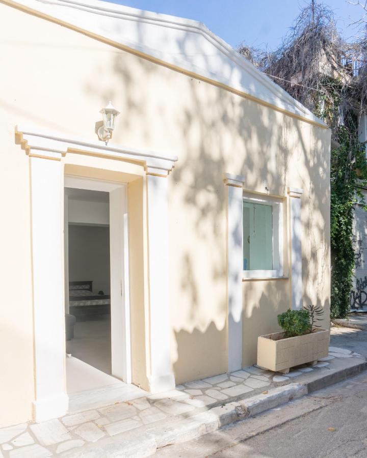 The Little Prince in Plaka - B&B Athens