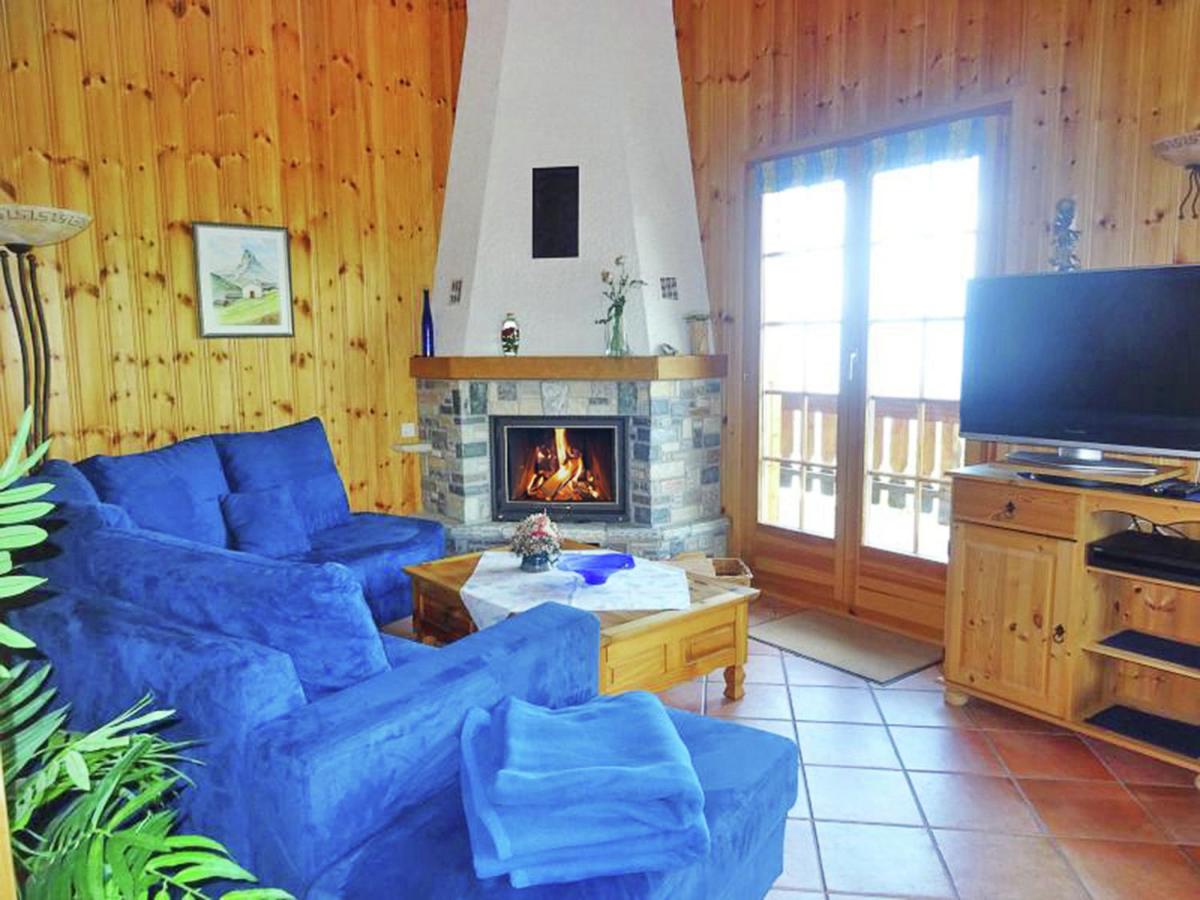 B&B Les Collons - Comfortable Holiday Home with Fireplace in Vex - Bed and Breakfast Les Collons