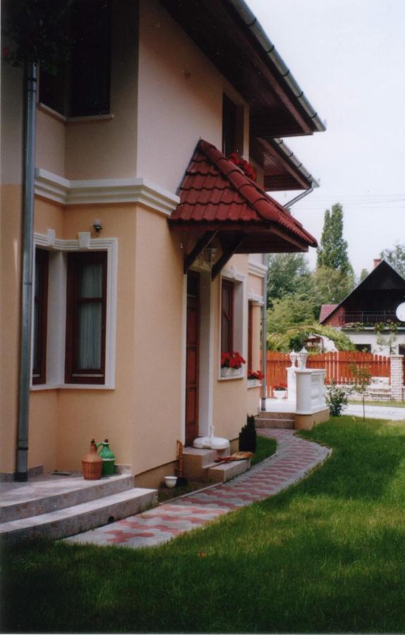Dessewffy Guesthouse - Ferienwohnung