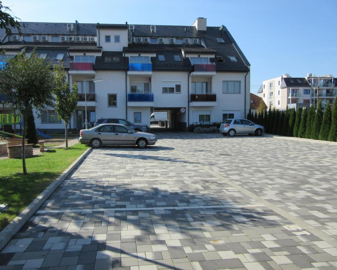 Zafír Sziget Apartman - B&B