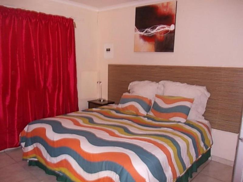 All Are Welcome Guest House - B&B