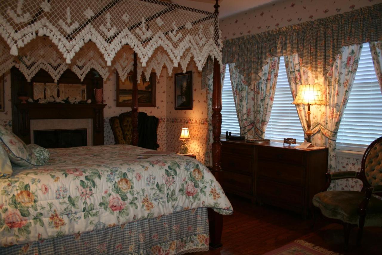 Standard King Room Not Pet Friendly 