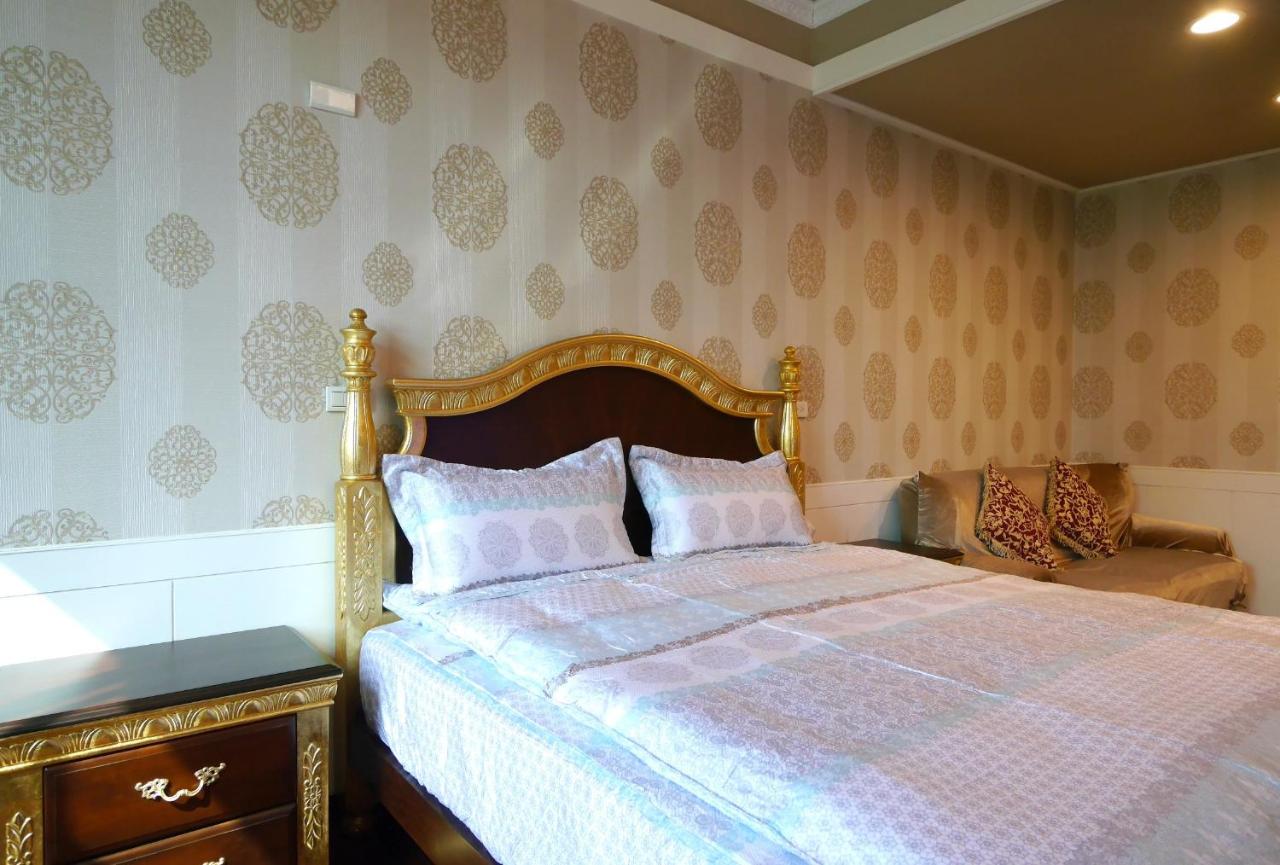 Large Double Room