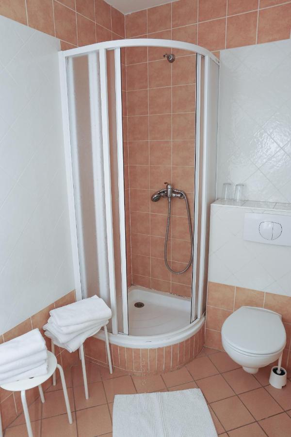 Vierpersoonskamer met Eigen Badkamer