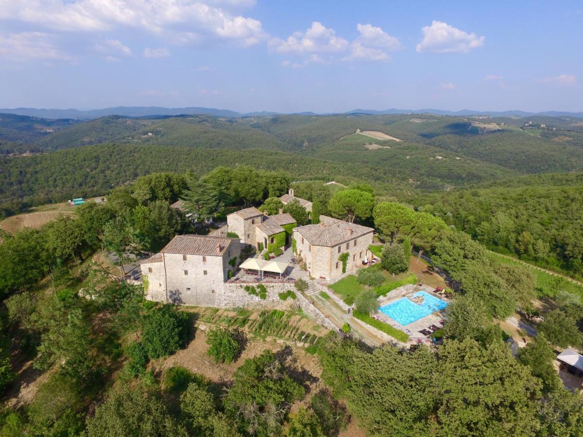 B&B Radda in Chianti - Borgo Livernano - Farmhouse with pool - Bed and Breakfast Radda in Chianti