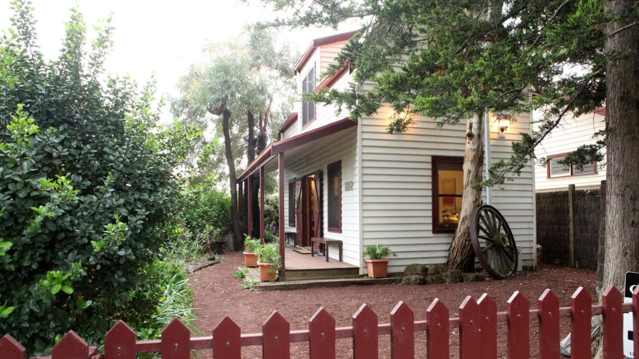 B&B Port Fairy - Coach House - Bed and Breakfast Port Fairy