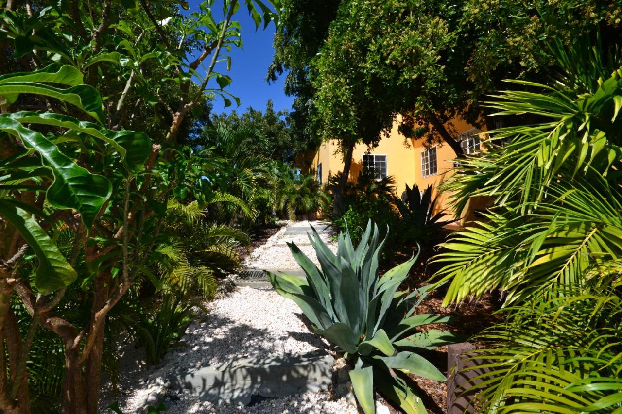 Jan Kok Lodges - B&B