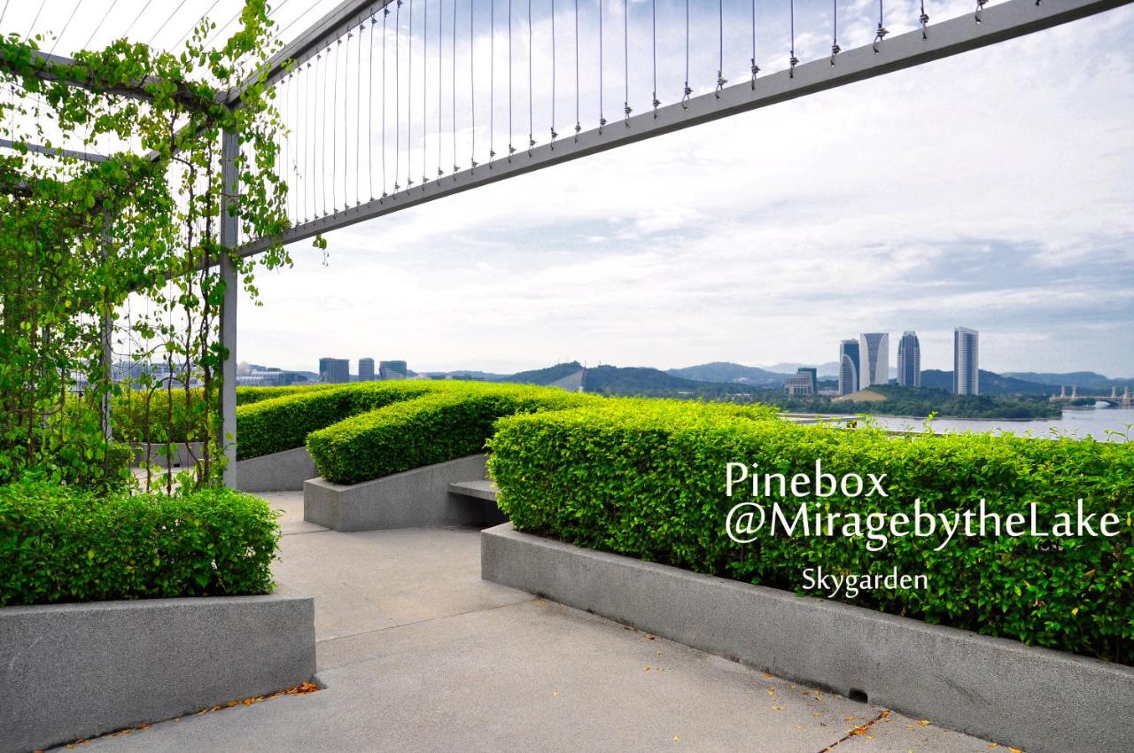 Apartment mit Balkon