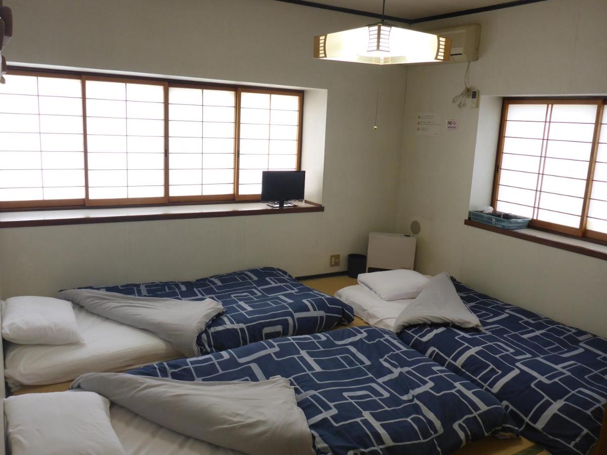 Driepersoonskamer in Japanse Stijl met Gedeelde Badkamer