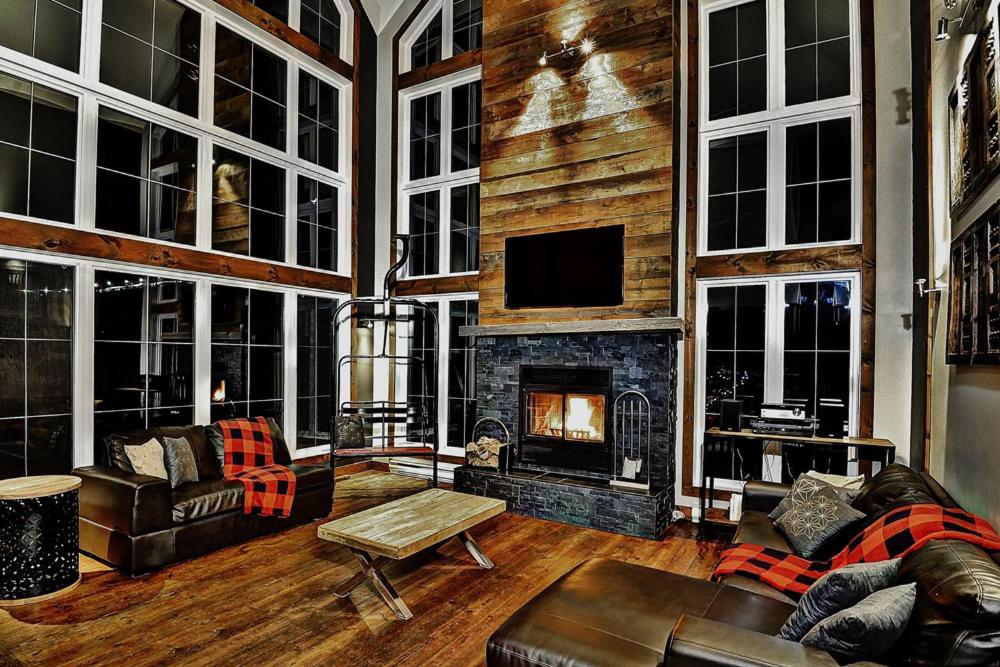 7 Bedroom Holiday Home