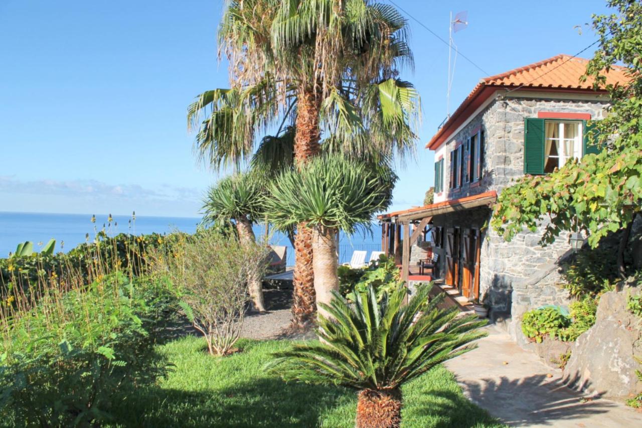 OurMadeira - Stonecliff Cottage, countryside retreat - B&B Calheta