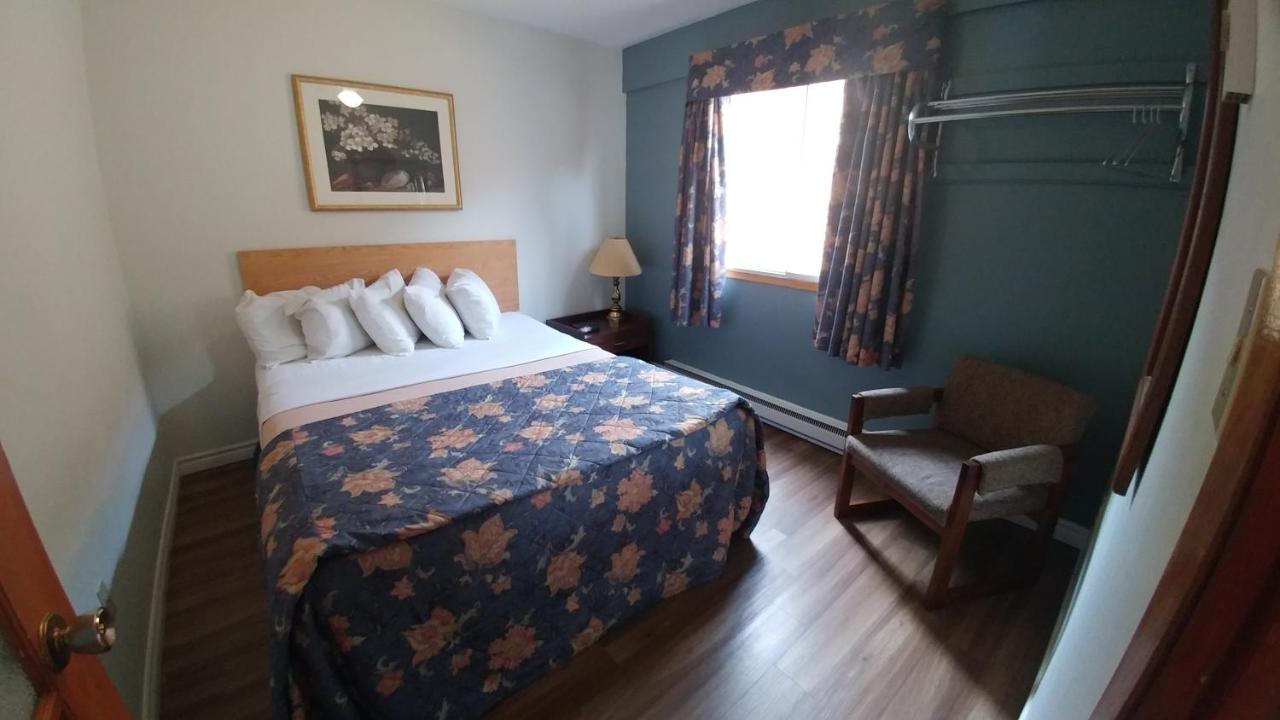 Zimmer mit Queensize-Bett