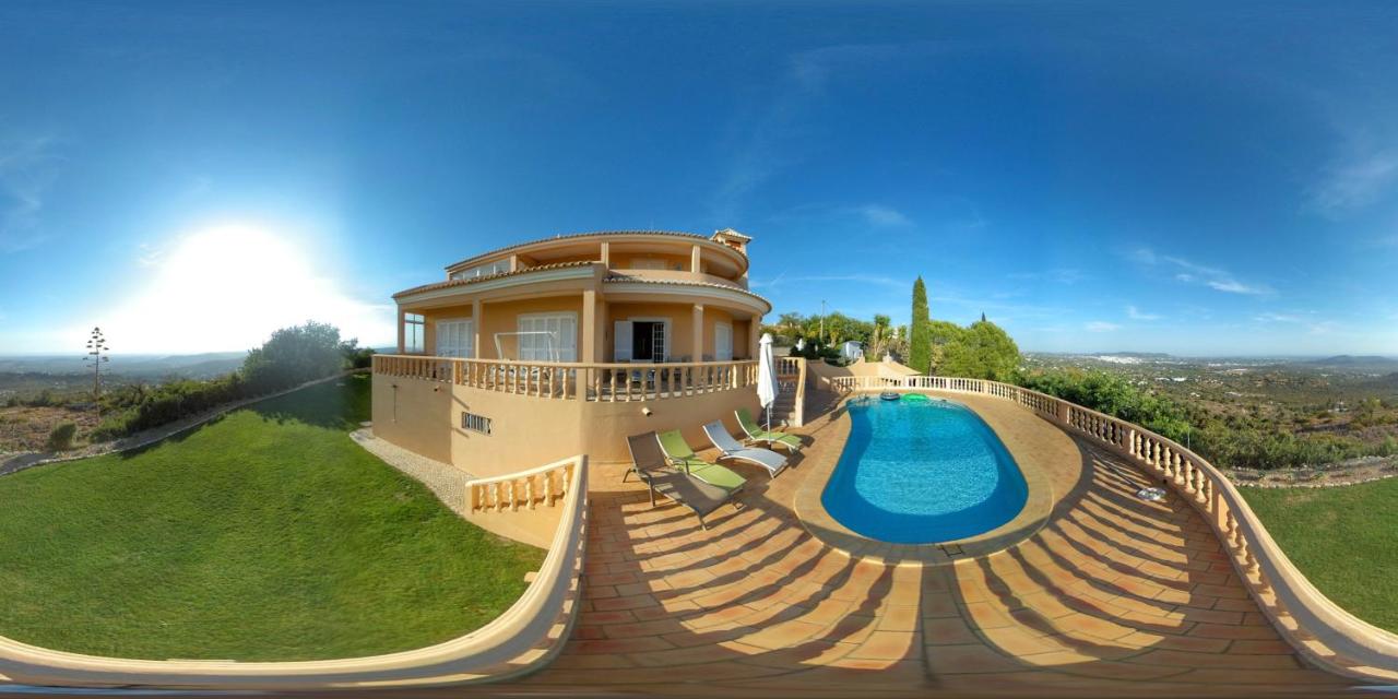 Villa con piscina privada