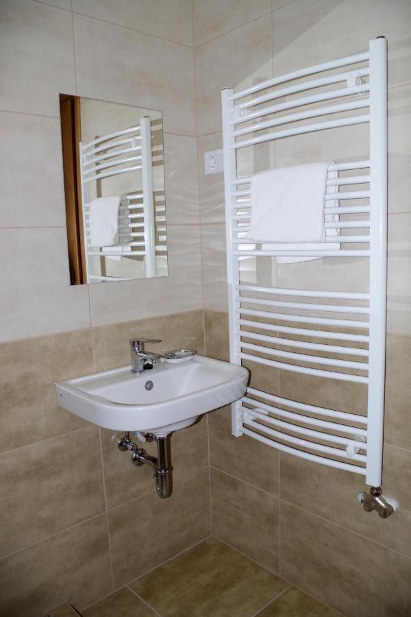 Chambre Double ou Lits Jumeaux Économique