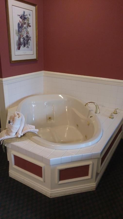 No View Spa Room