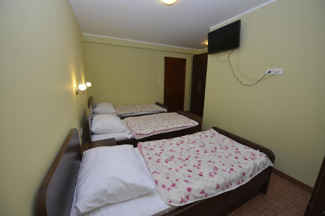 Triple Room with Mountain View