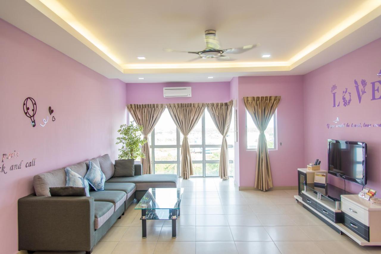 B&B Sekincan - Lavender One Residence Apartment - Bed and Breakfast Sekincan