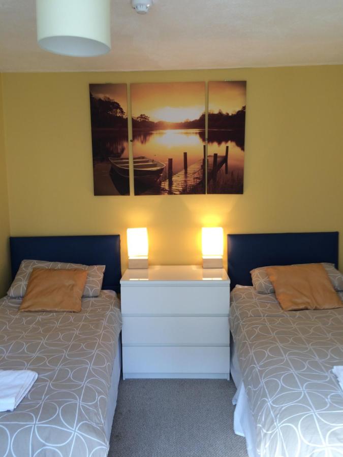 Triple Room 2 Shared Bathroom