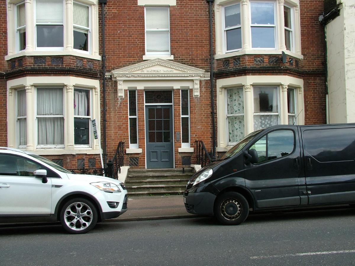 Stratford Apartment - Ferienwohnung