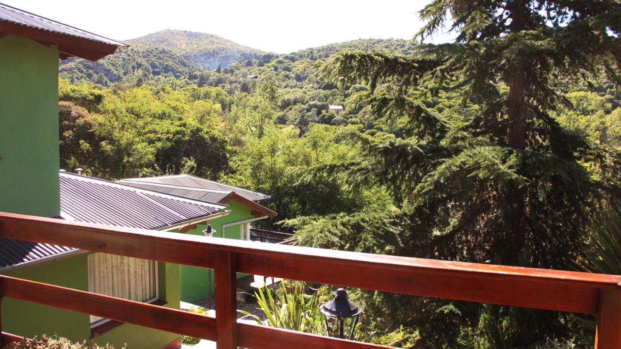Deluxe Bungalow with Garden View