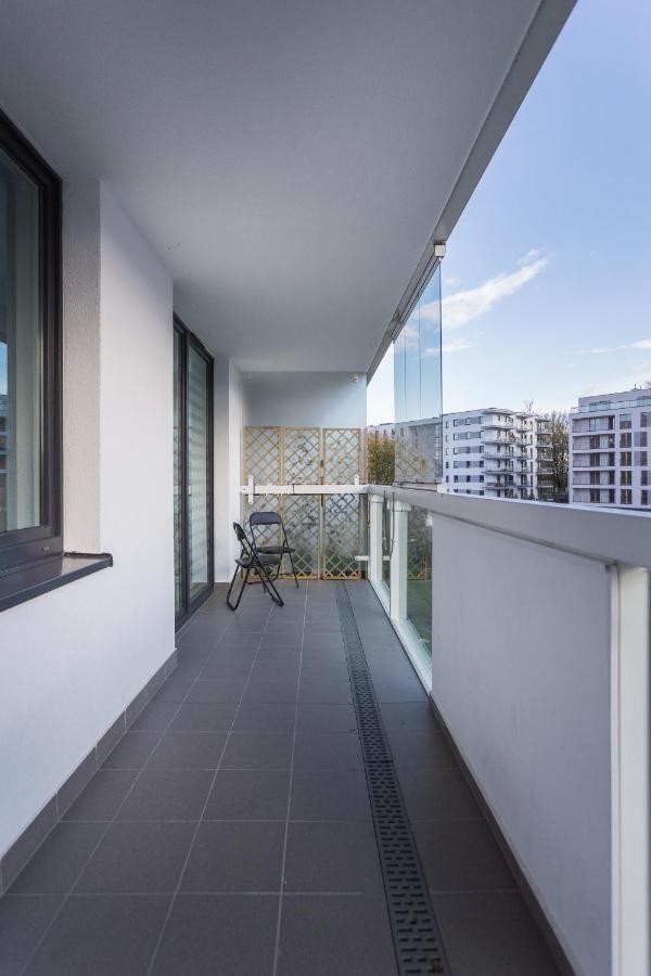 InPoint One Bedroom Apartment with Balcony Self Check-In near Vistula River&Tauron Arena - Chambres d'hôtes Cracovie