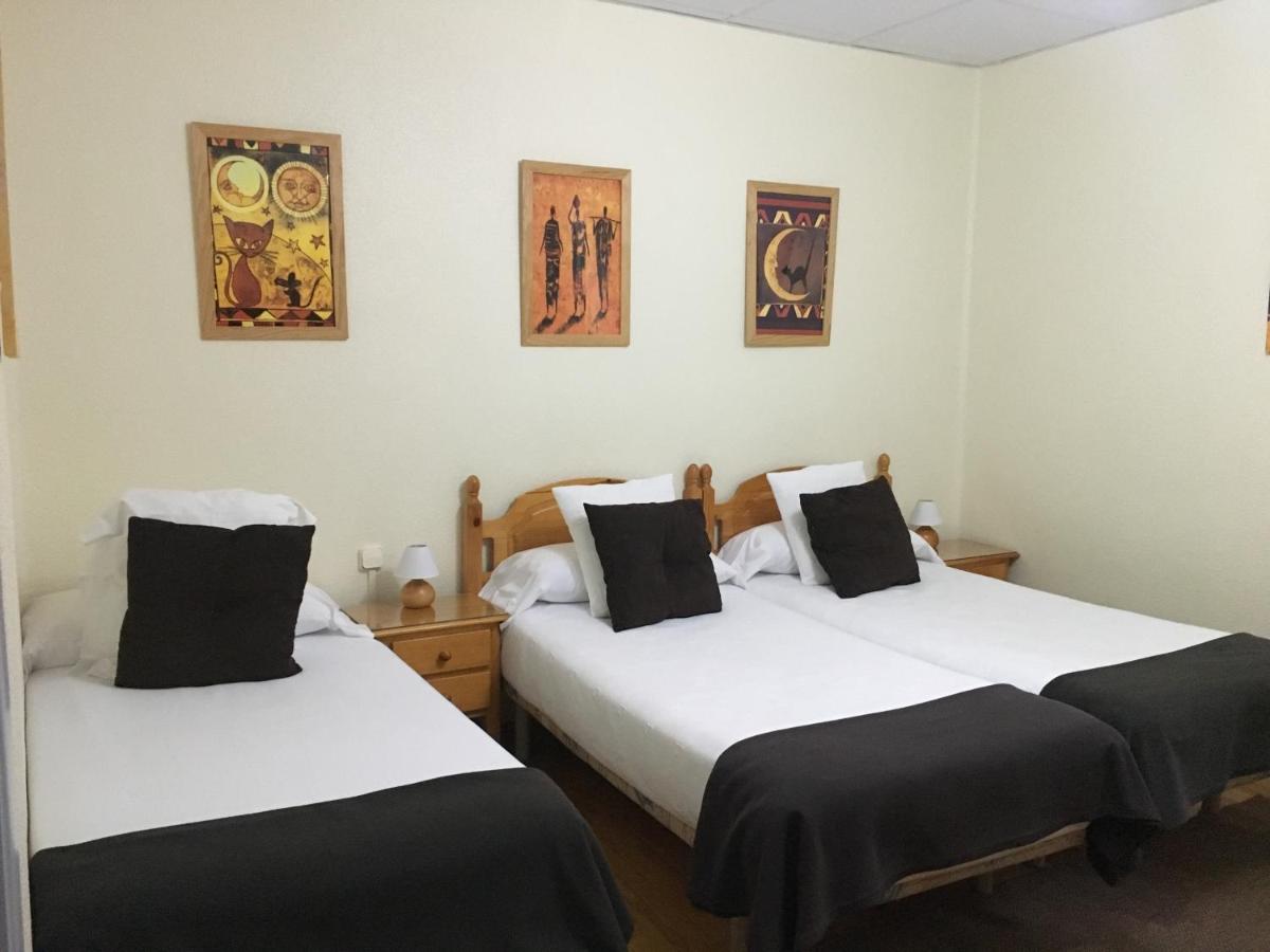 Chambre Triple avec Salle de Bains Commune