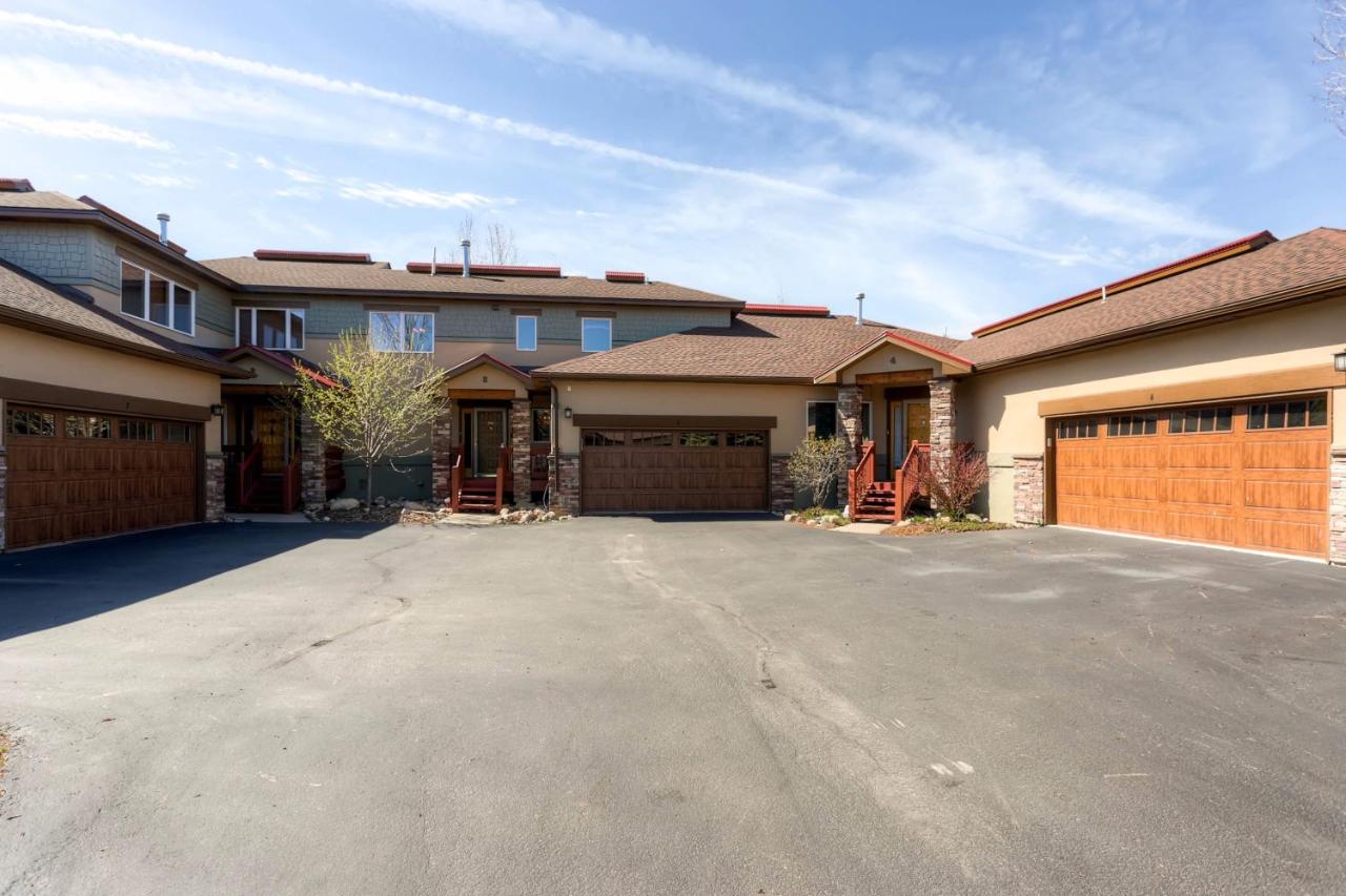 Cascades Townhomes by Steamboat Resorts - B&B