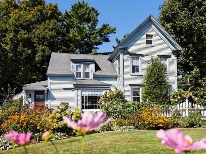 Black Lantern B&B - B&B