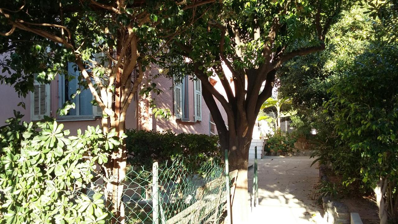 Villa LaDoRe, Apt 2 chambres dans maison, 55m2, 100m des plages, parking - Ferienwohnung