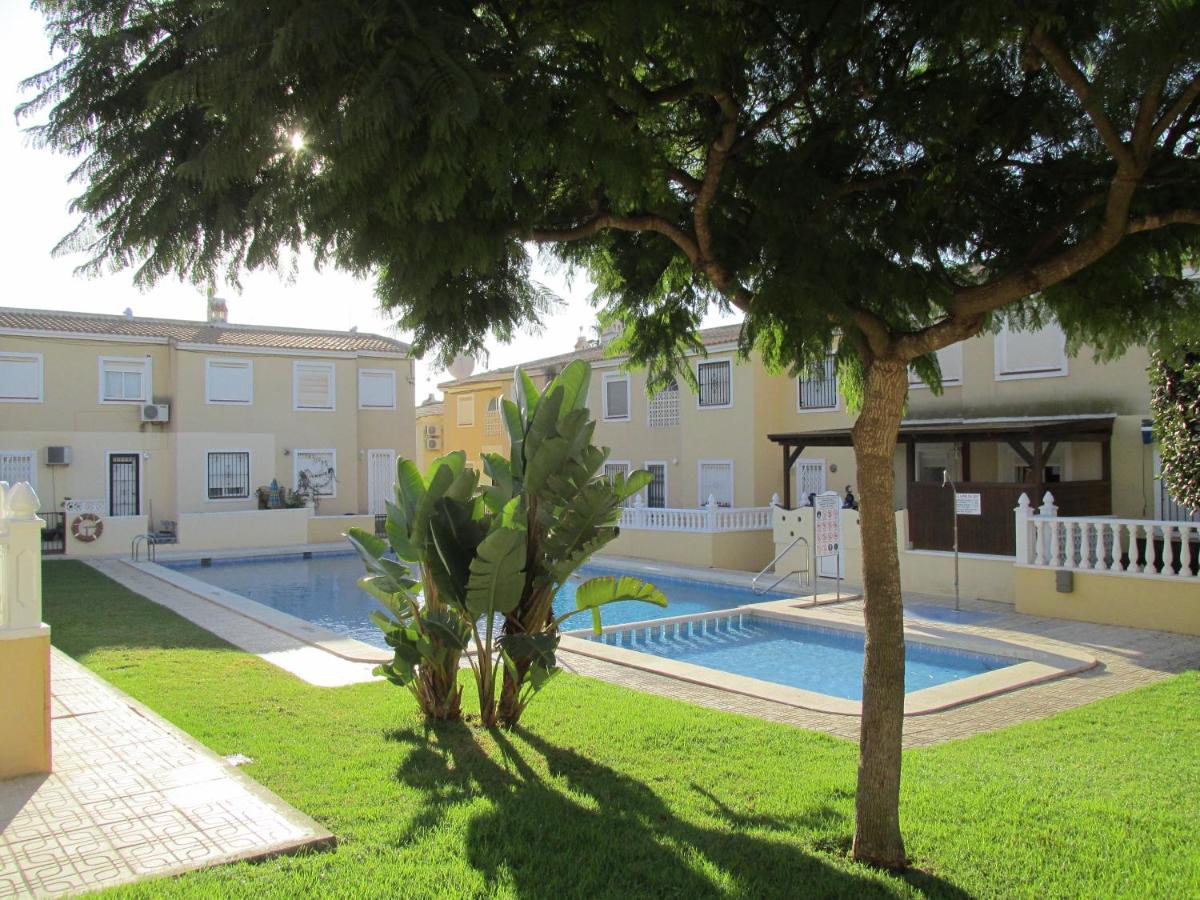 B&B Villamartin - Casa Los Cerezos - Bed and Breakfast Villamartin