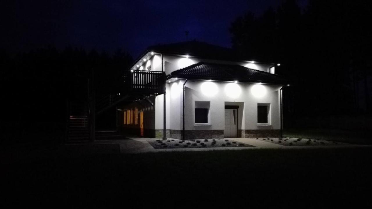 Wypoczynek Nad Stawem - B&B Silna