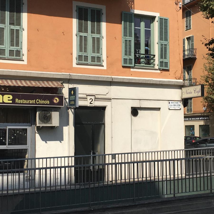 Apartment with parking in Nice near the harbor - Chambres d’hôtes