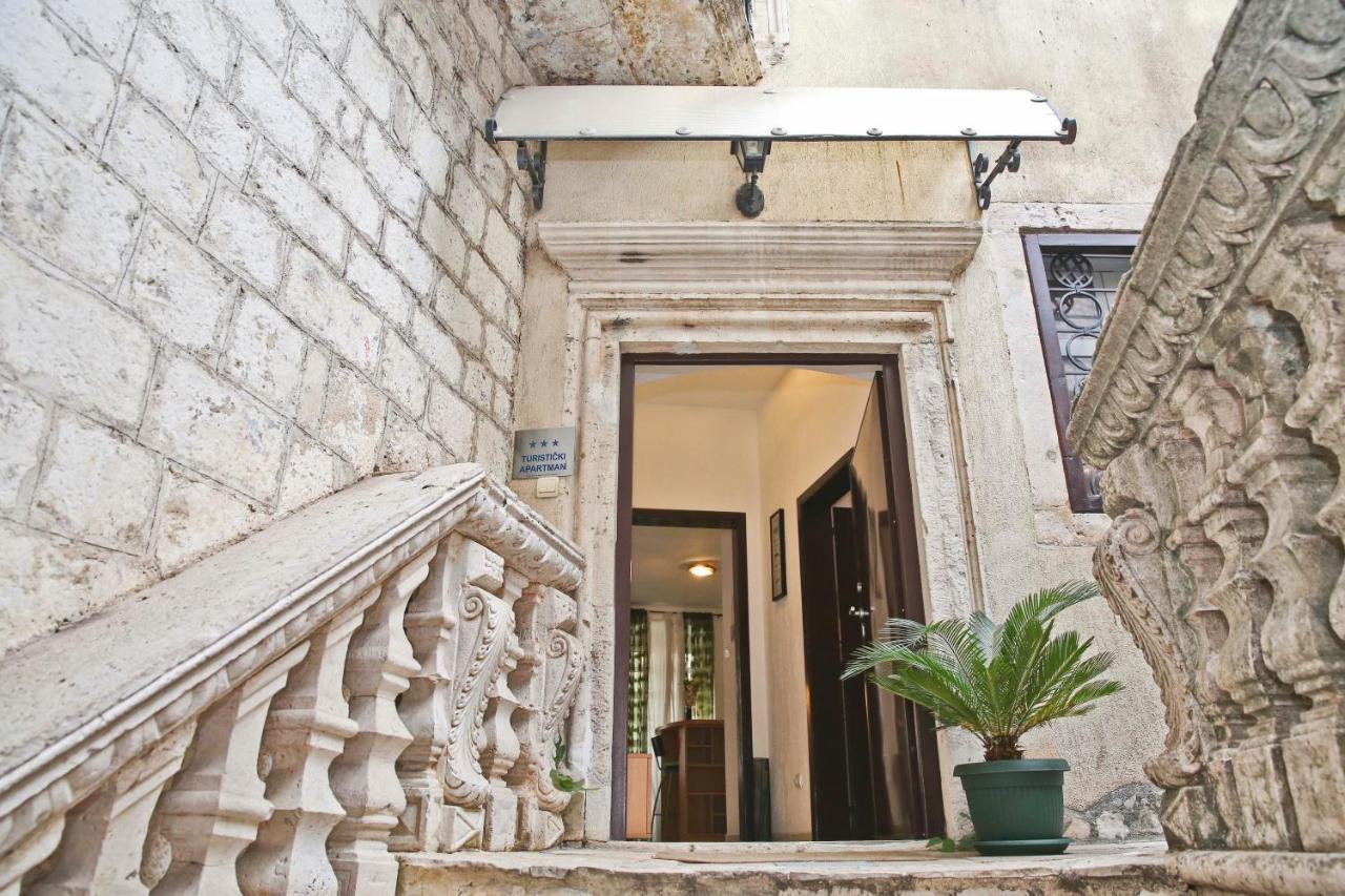 Old town Kotor Square - B&B