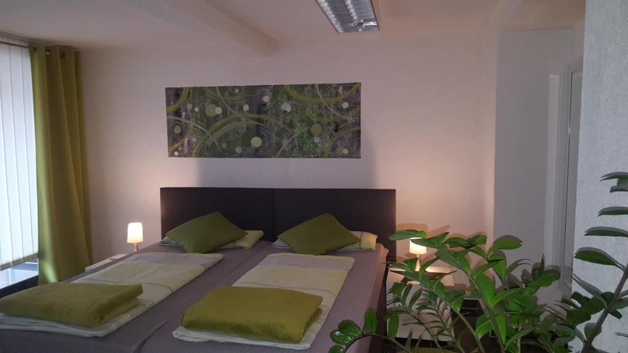 B&B Sinsheim - Gästeappartement Viktoria - Bed and Breakfast Sinsheim