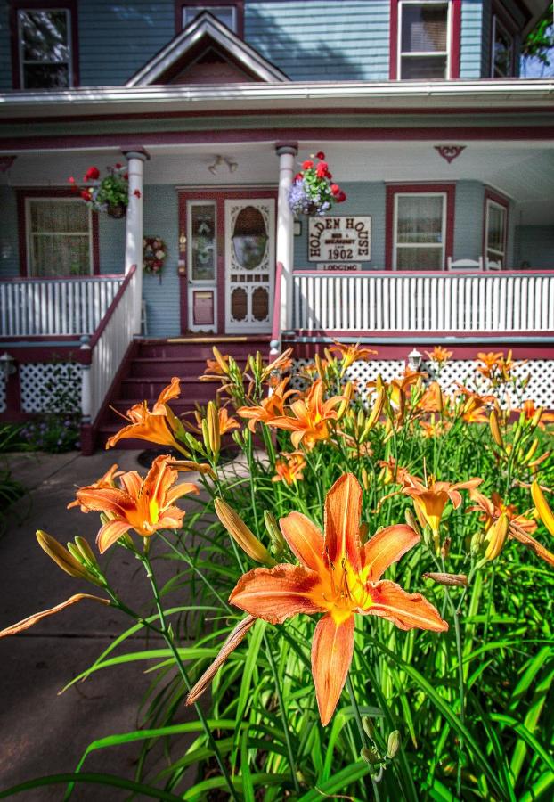 Holden House 1902 Bed & Breakfast Inn - Chambres d’hôtes