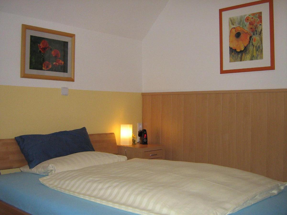 Double Room (1 Adult)
