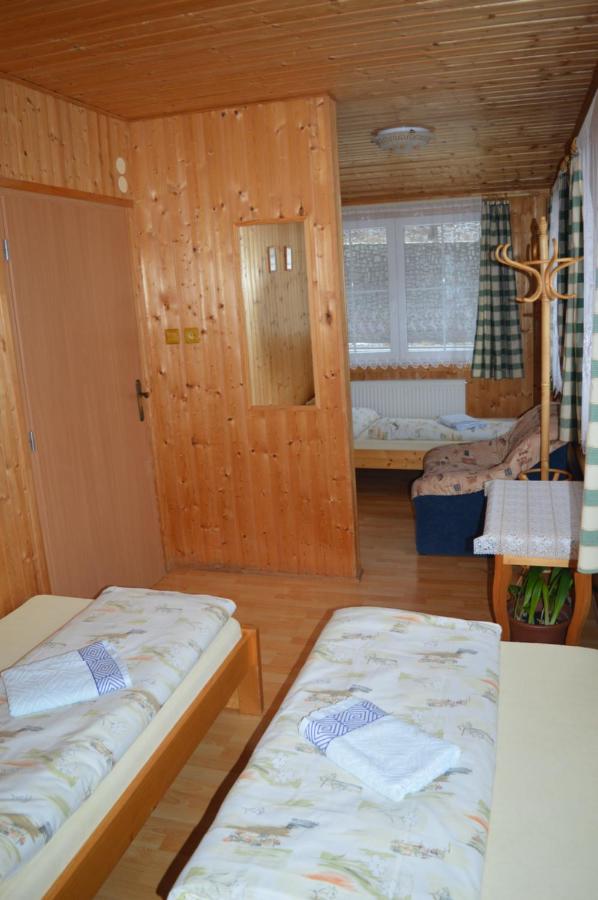 Camera Tripla con Bagno in Comune