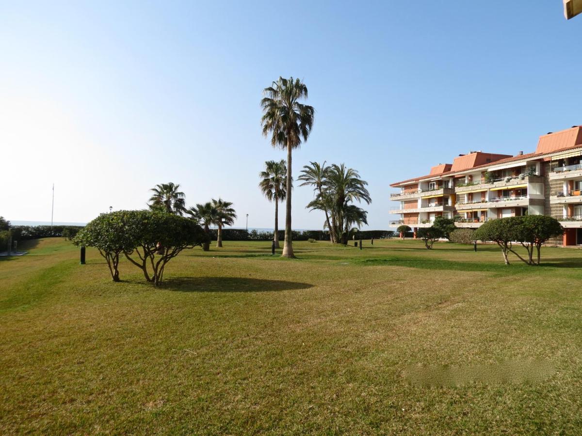 GAVA 2 BEACHFRONT PENTHOUSE - B&B Gavà