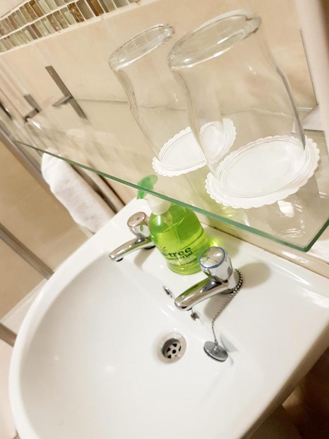 Camera Matrimoniale con Bagno Privato