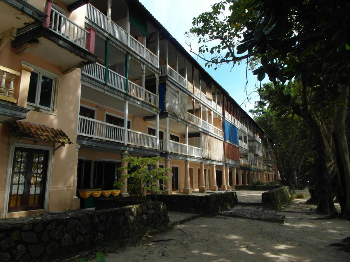 Carita Beachside Condo - B&B