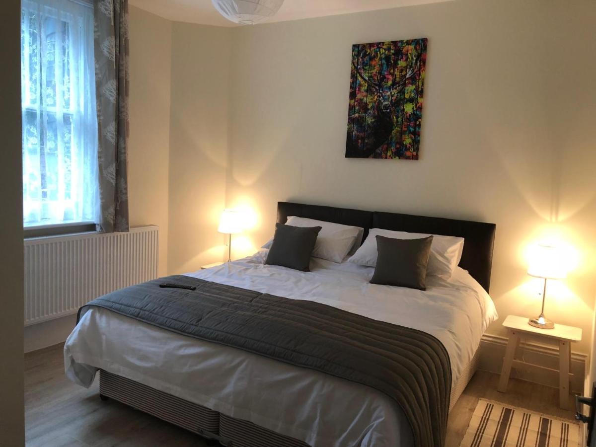 Deluxe King or Twin Room with Shower