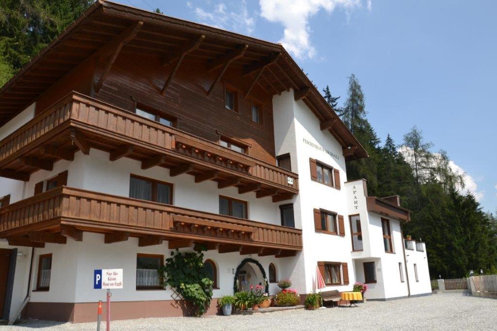 Two-Bedroom Deluxe Apartment with Balcony