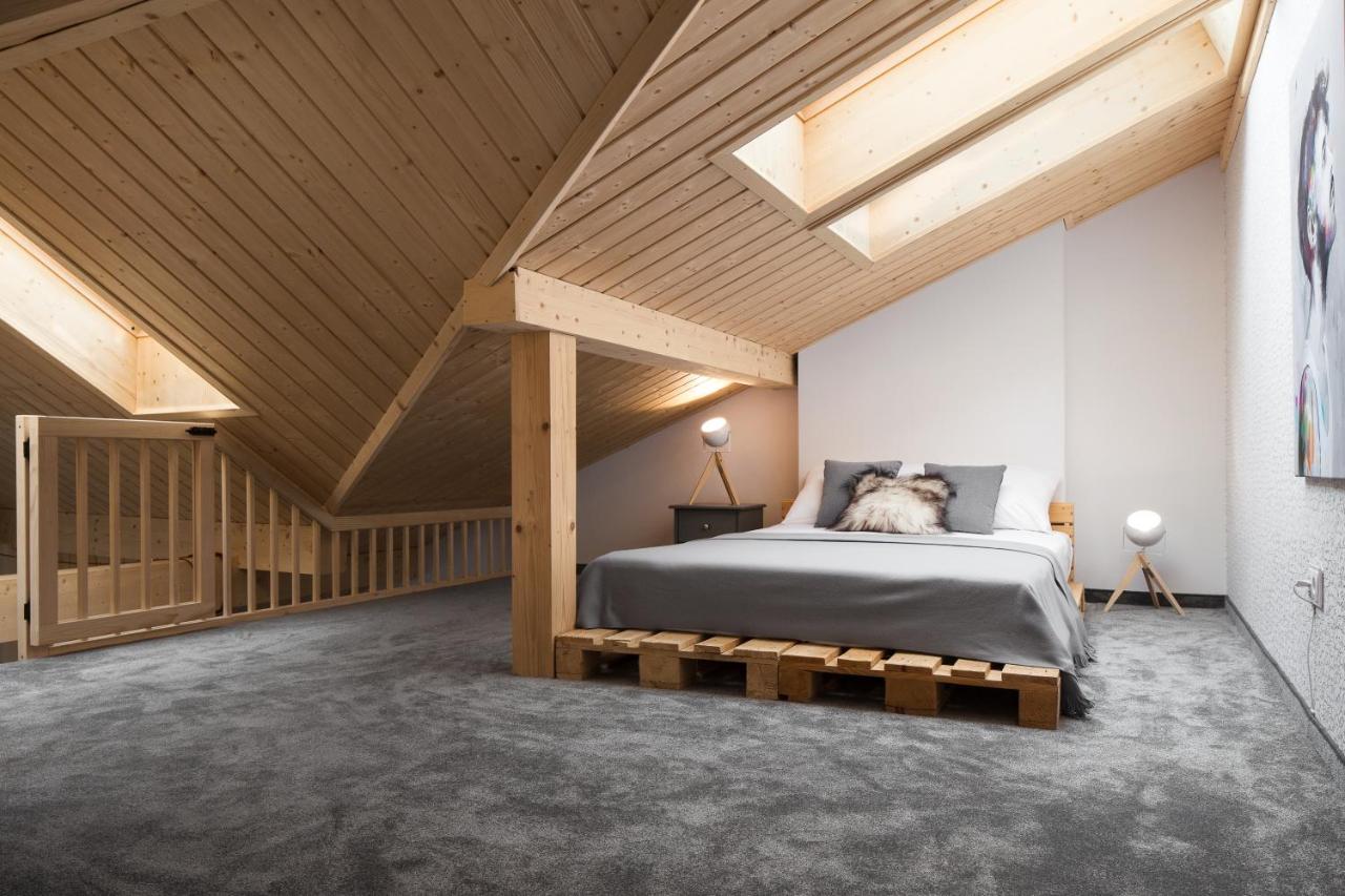 Apartment with mezzanine
