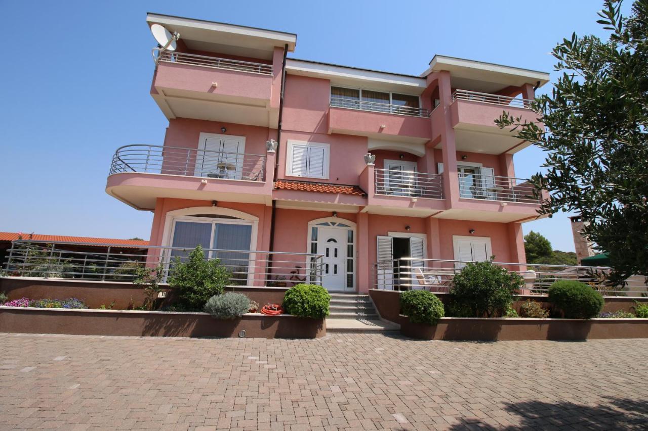 Apartments Marinić - Ferienwohnung