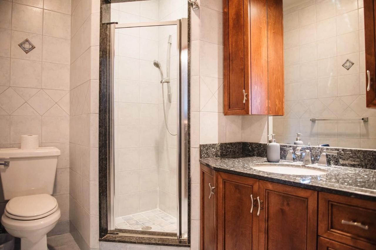 Deluxe Double Room with Shower