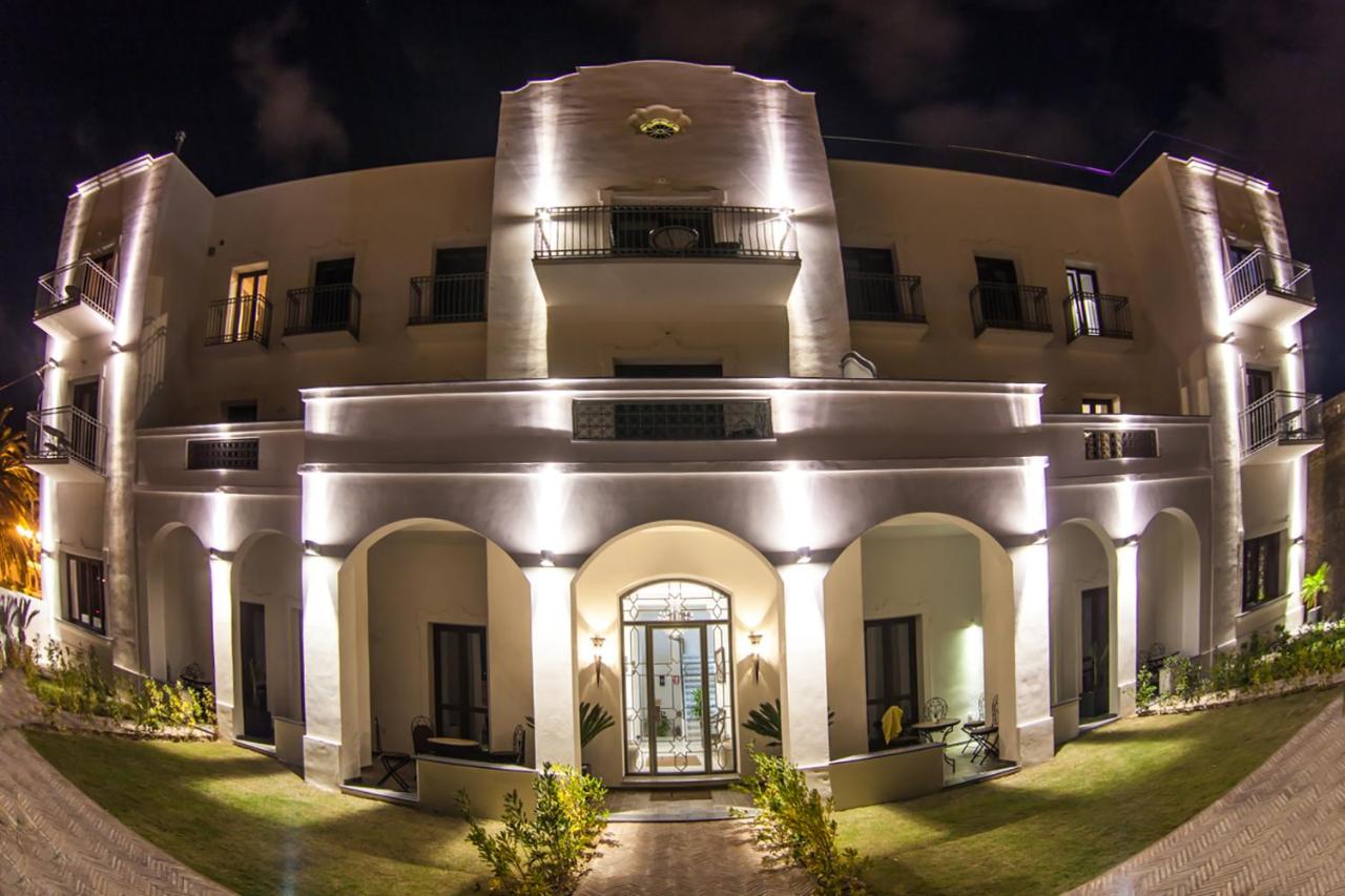 Apartamentos La Residencia Tarifa - Chambres d’hôtes Tarifa